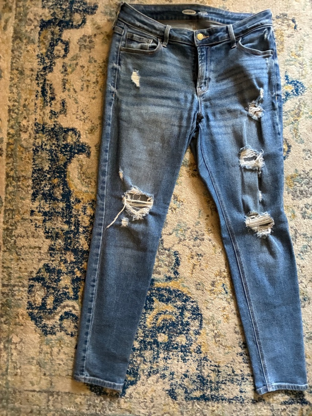 Old Navy Rockstar Super Skinny Mid-rise Jeans  Women’s - Size 6